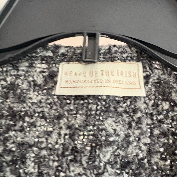 Weave of the Irish Boucle Charcoal Gray Wool Vest in Medium - Picture 4 of 4